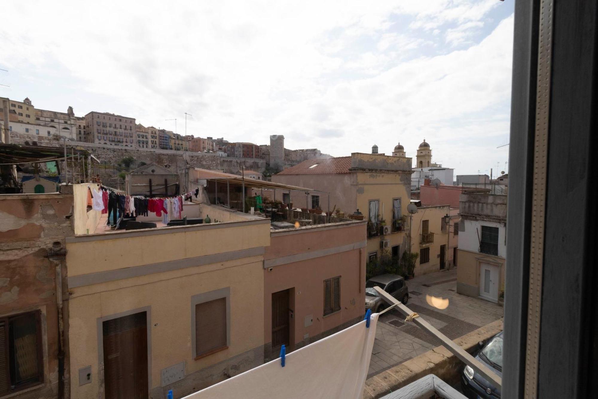 Laribiancos Cagliari Centro Storico Apartment Exterior photo
