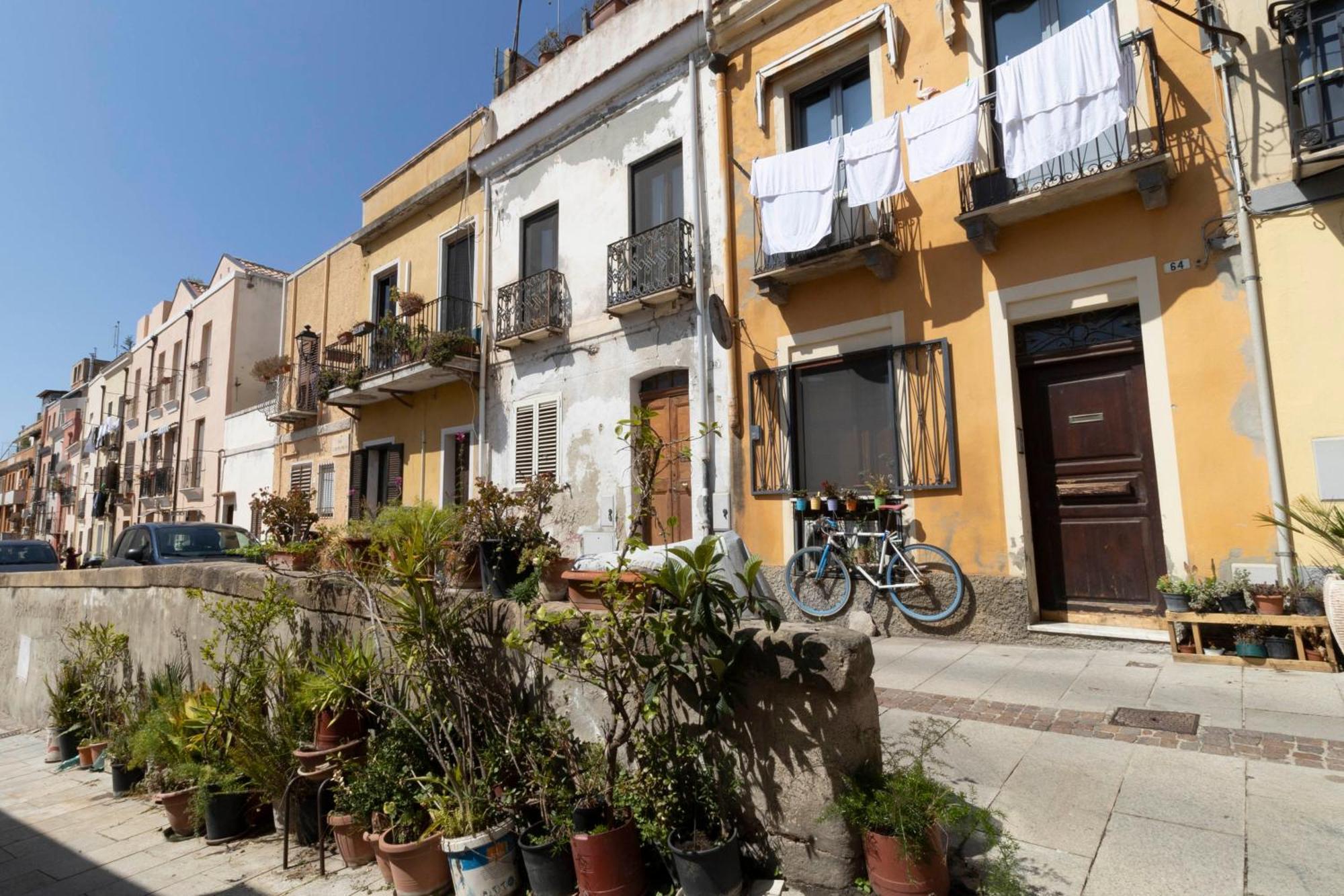 Laribiancos Cagliari Centro Storico Apartment Exterior photo